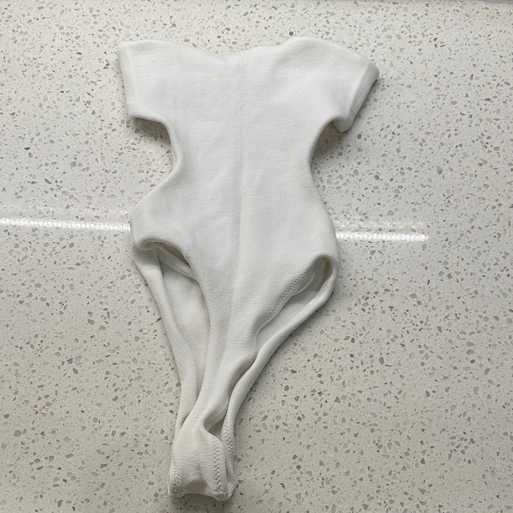 bond-eye White One-Piece Swimsuit
